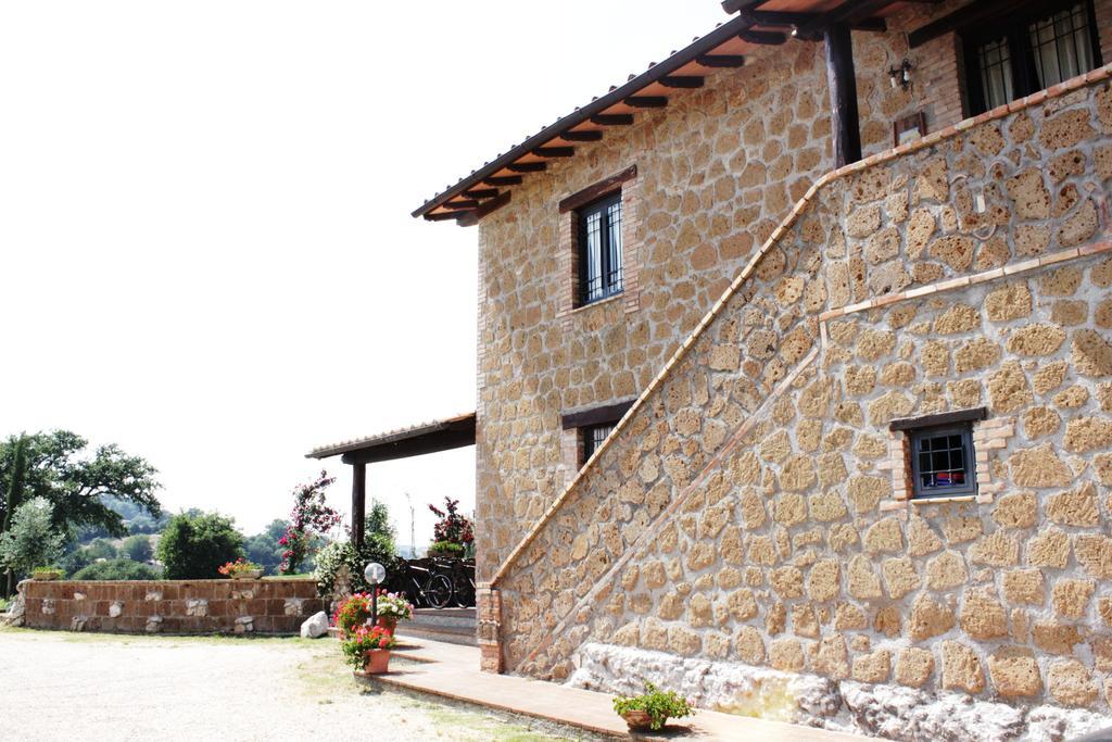 Agriturismo Nociquerceto Тарано Номер фото