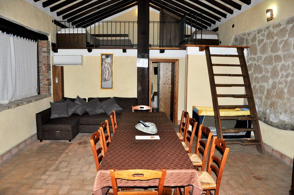 Agriturismo Nociquerceto Тарано Экстерьер фото