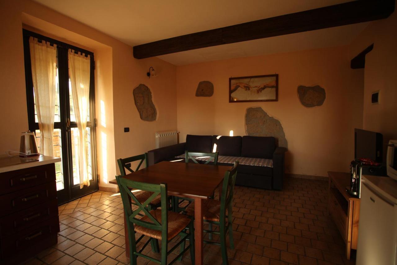 Agriturismo Nociquerceto Тарано Экстерьер фото