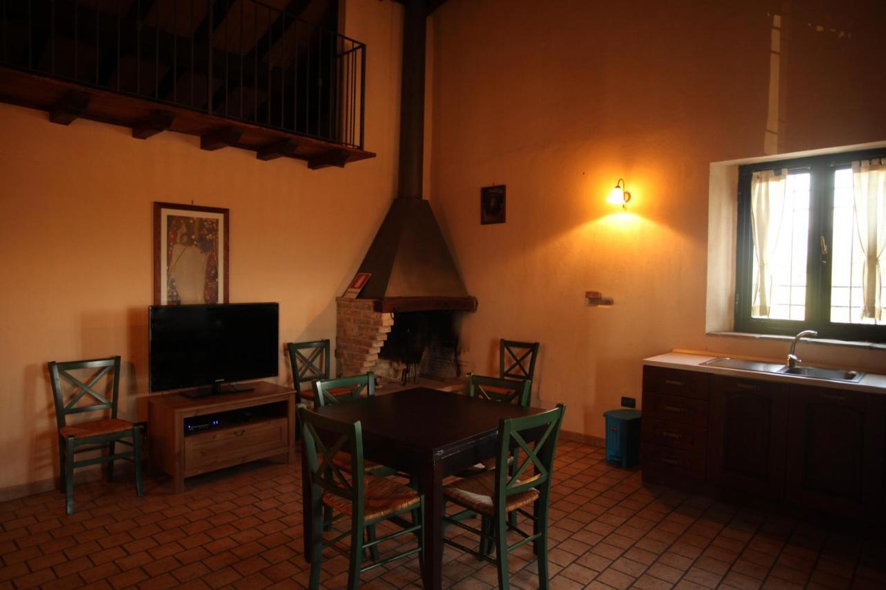 Agriturismo Nociquerceto Тарано Номер фото