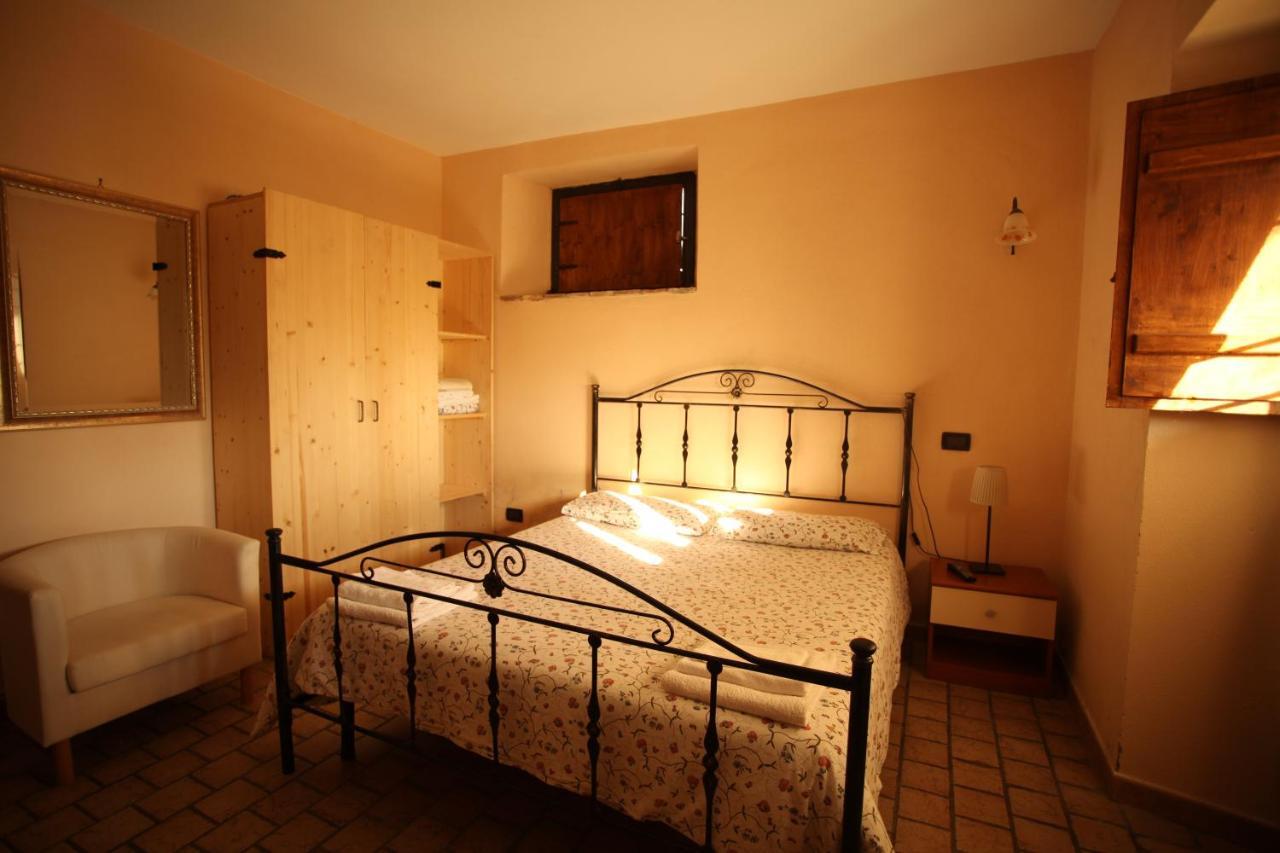 Agriturismo Nociquerceto Тарано Экстерьер фото